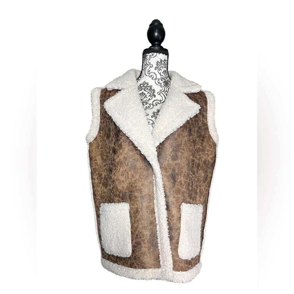 BB Dakota by Steve Madden Brown and Cream Vest NWOT